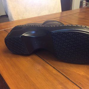 Boot style shoes that look great with jeans